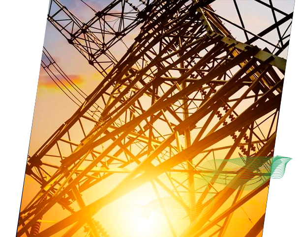 Visão de principal de uma Torre de Transmissão de Energia e ao fundo o entardecer